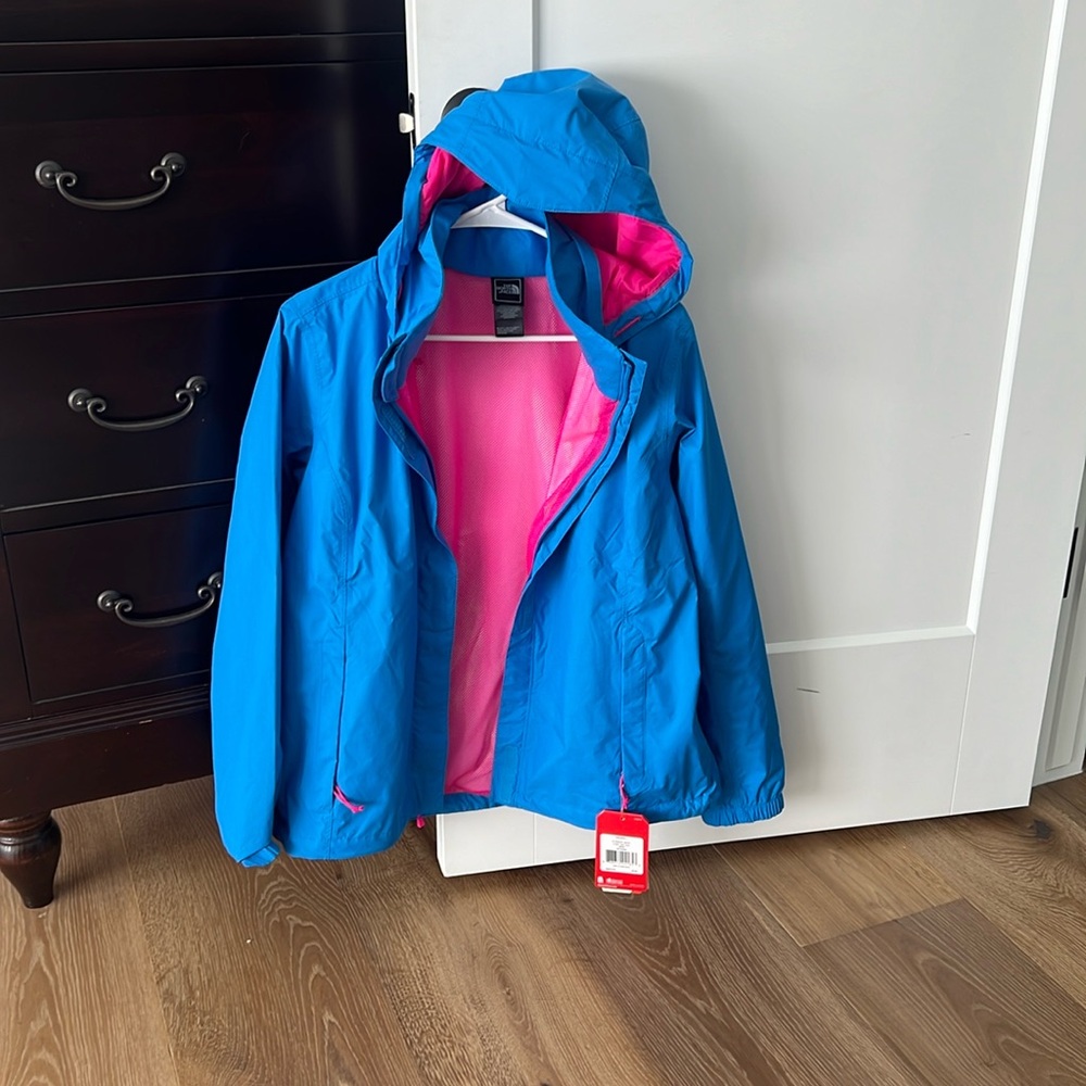North face Women’s Resolve Jacket/size Large